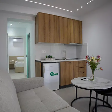 Ellie's Modern Haven Kriopigi